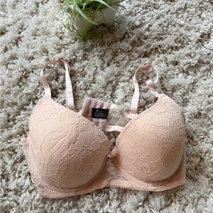 Lace Push-Up is super cute women’s Bra in Soft Peach